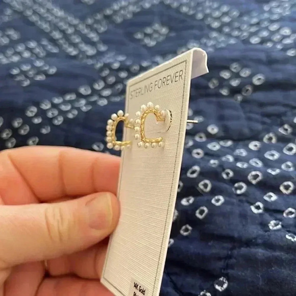 Sterling Forever Gold Plated Pearl Heart Hoop Earrings - Picture 4 of 6